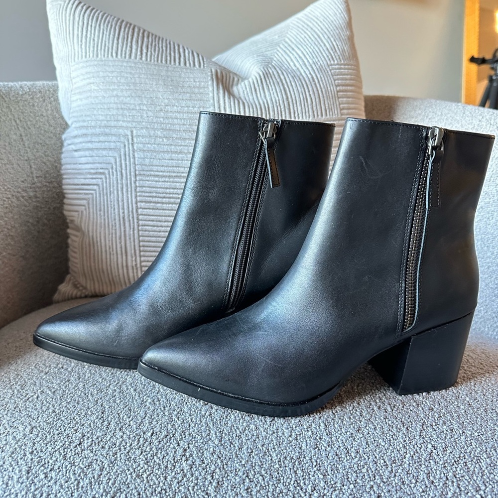VIVA | Paolo Womens Mid-Height Block Heel Zipper Detail Leather Ankle Booties
